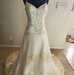 Maggie sottero wedding gown